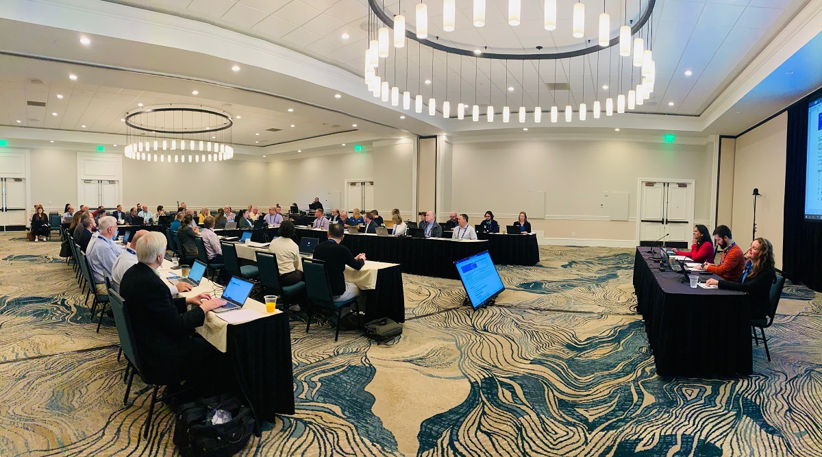 Fabricating Committee meets during NGA Glass Conference