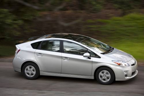 Cool cars: 2010 Toyota Prius | Glass Magazine