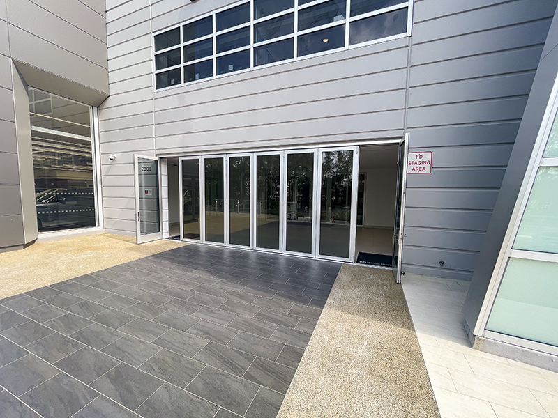 Folding door system 
